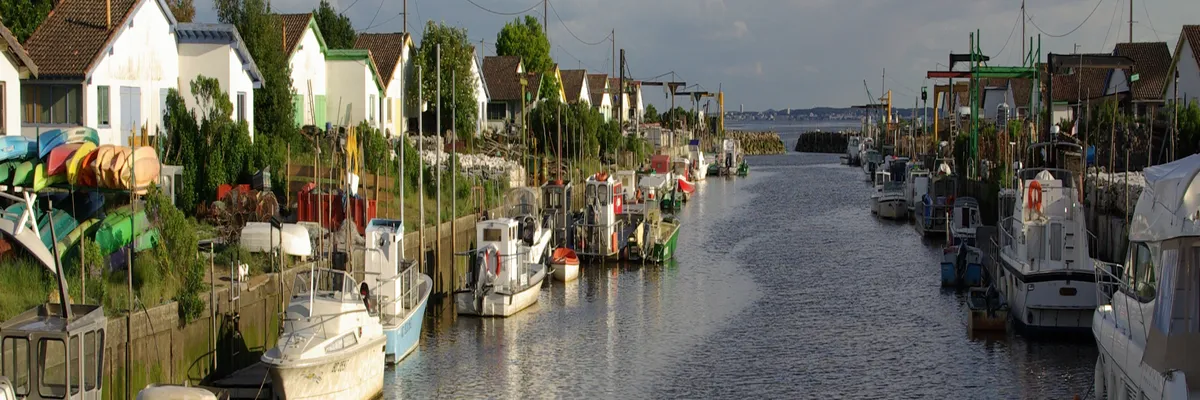 Image Installateur abri de piscine Arès