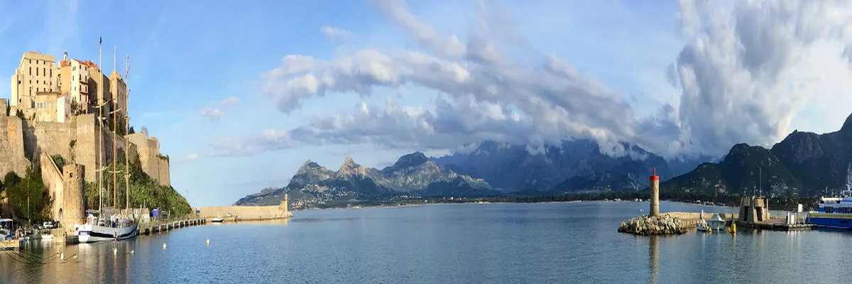 Image Installateur abri de piscine Corse