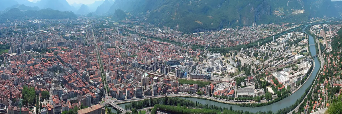 Image Installateur abri de piscine Grenoble