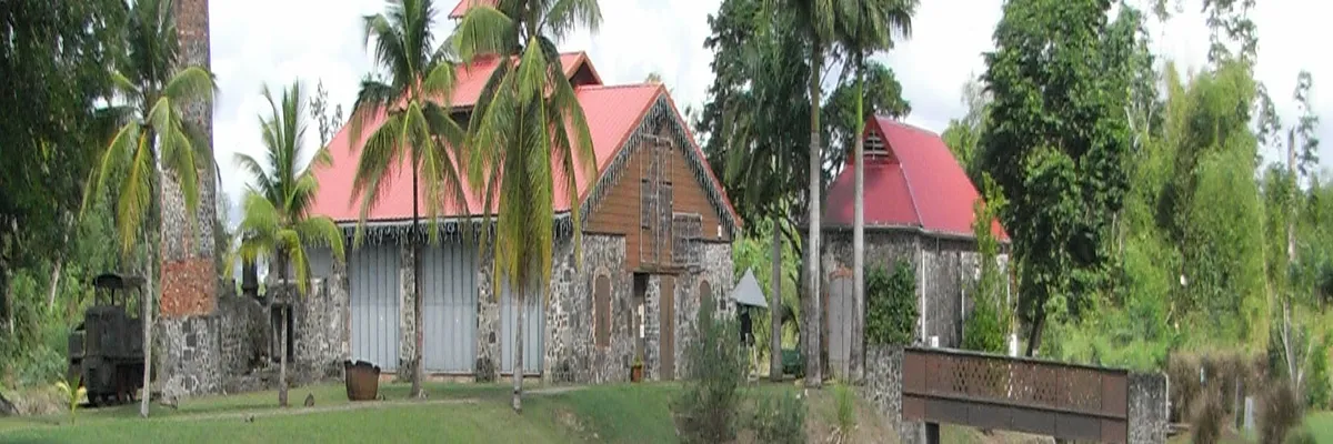 Image Installateur abri de piscine Martinique