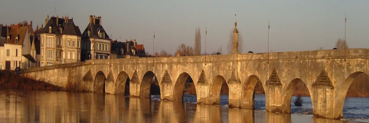 Image Installateur abri de piscine Nièvre