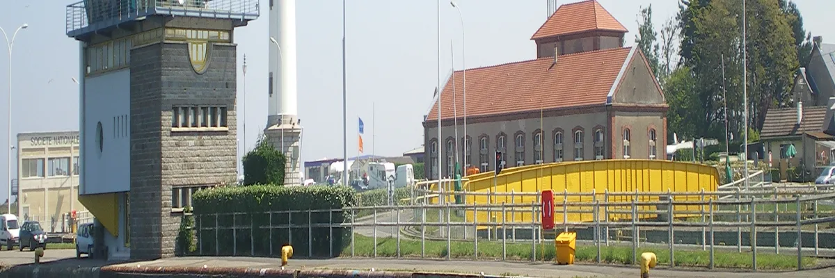 Image Installateur abri de piscine Ouistreham